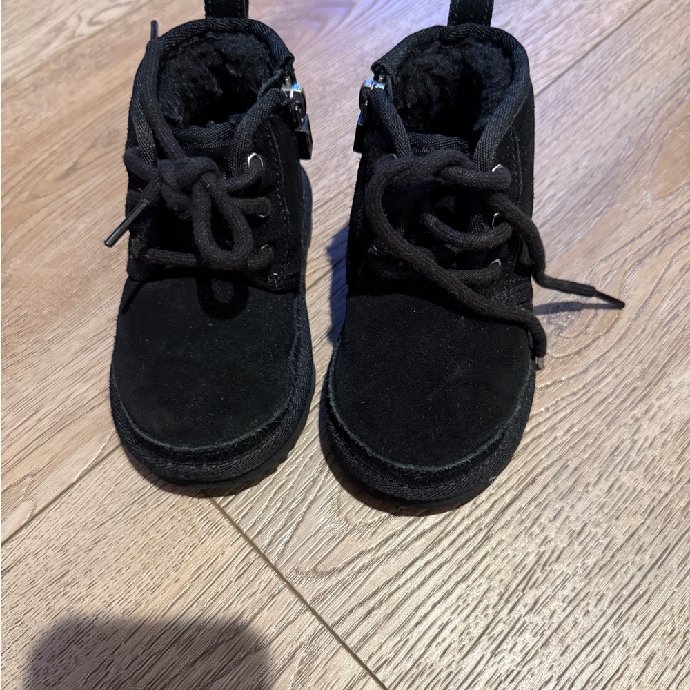 UGG Neumel boots